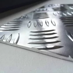 Tôle aluminium damier ArcelorMittal EN AW-5754 H114