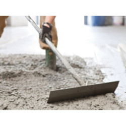 Épandeur à béton aluminium Taliaplast 150 cm platine 540 mm