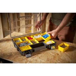 Organiseur etanche profondeur 64 mm Stanley 10 compartiments amovibles