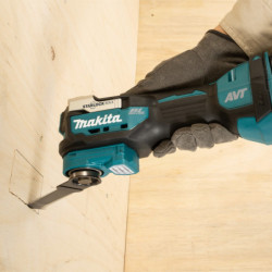 Makita DTM52ZJ • Découpeur‑ponceur 18 V – Brushless, AVT, 12 angles | SuperQuincaillerie