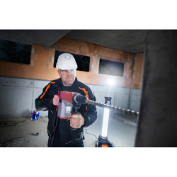Projecteur LED 360° 190W Brennenstuhl 23700LM portable