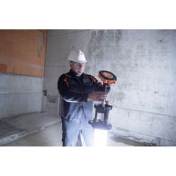 Projecteur LED 360° 190W Brennenstuhl 23700LM portable