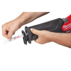 Scie sabre 18V Milwaukee M18FSZ-502X avec 2 batteries 5Ah et chargeur en coffret HD Box