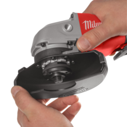 Meuleuse brushless 18v 125mm. 4.0ah.hd box + 2 bat 4. ah? 1 charg m12 Milwaukee