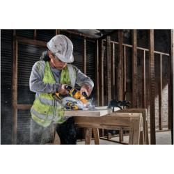 Scie circulaire XR 18V en coffret, sans batterie ni chargeur DCS573NT-XJ