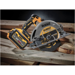 Scie circulaire XR 18V en coffret, sans batterie ni chargeur DCS573NT-XJ